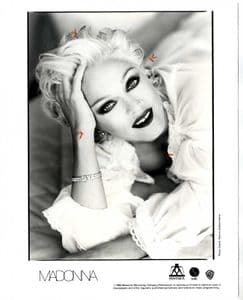 BEDTIME STORIES - 1994 SIRE 10 x 8