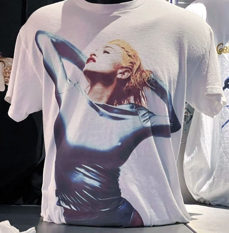 THE CELEBRATION TOUR - RESCUE ME / NO REGRETS LONDON EXCLUSIVE T-SHIRT