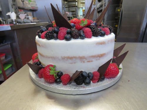 Winter berry and chocolate shards