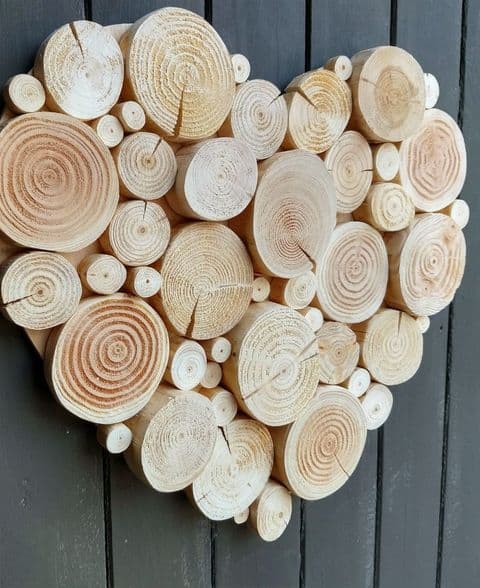 Log Wall Art - HEART SHAPED MOSAIC in NATURAL WOOD