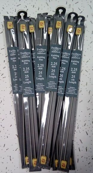0 80810225 2.25cm knitting pins 25cm x 10 pair