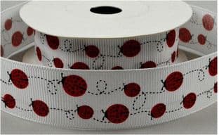 55136 - 22mm White grosgrain ribbon printed lady bird