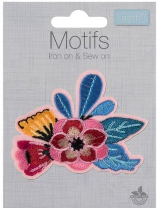 MOTIF B FLOWERS