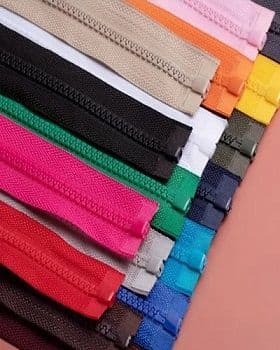 Z00033 Plastic Chunky Open Ended Zips - 26"/66cm