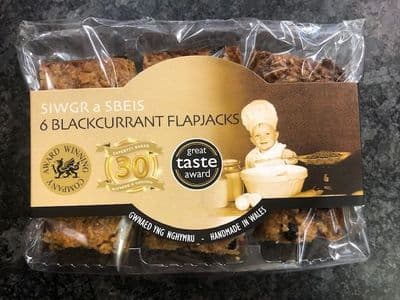 Siwgr a Sbeis  Blackcurrant Flapjacks