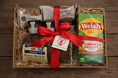 Welsh Food Hamper - Paned O De  FREE DELIVERY