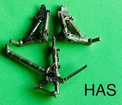 McDonnell Douglas F-18 undercarriage for 1/48 Hasegawa kit