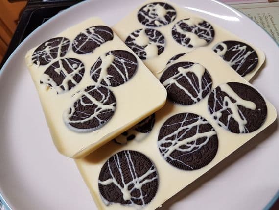 Oreo Biscuit Chocolate Bar