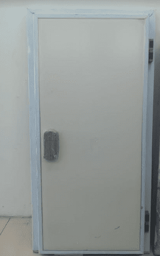 Cold Room Hinged Chiller Door On  Frame