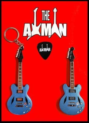 (Foo Fighters) Dave Grohl -  Pelham Blue: Keyring & Magnet Variation