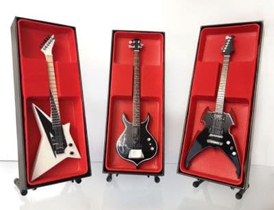 (Kiss) Ace Frehely, Gene Simmons, Paul Stanley: Miniature Guitar Set