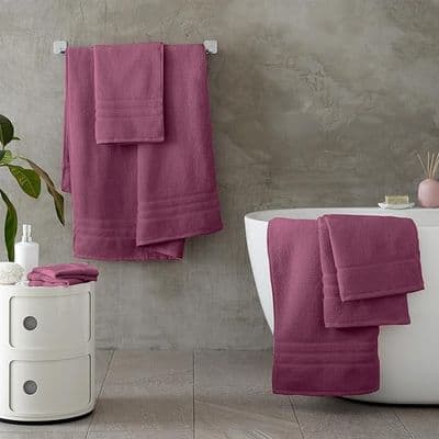 Catherine Lansfield  Zero Twist  Towel| Raspberry