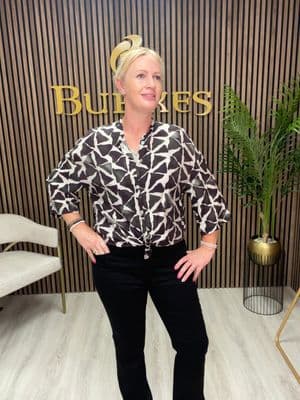 D.E.C.K BY DECOLLAGE Deck Print Blouse | Black 93022