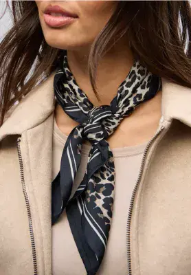 Street One  Leo Nicki Satin Square Scarf  | Black 572988