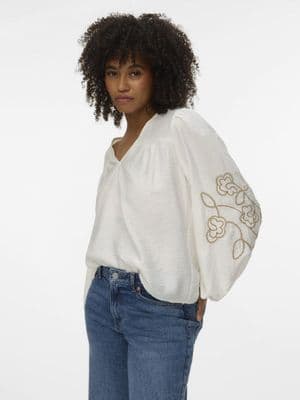Vero Moda Anya LS Embroidery Top | Cloud Dancer