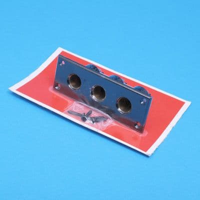 3 DIN sockets for panel mounting. 16 amps max. (DINSK4)