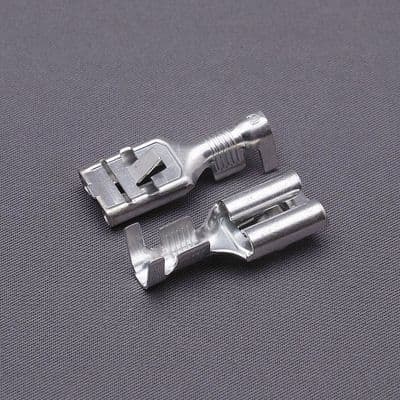 9.5mm terminal for HD relay base. 4-6mm cable (3-6566/10)