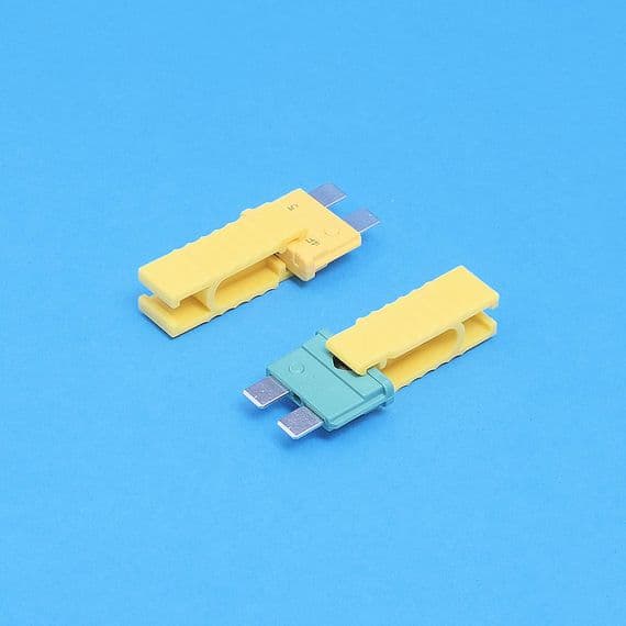Blade fuse extractor (FBE)
