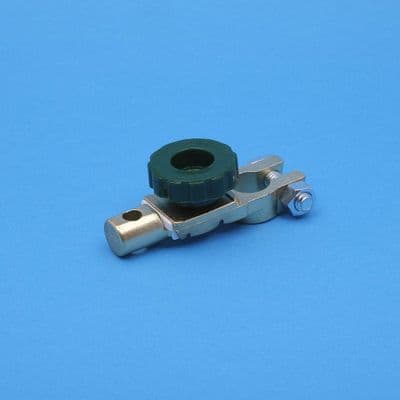Disconnect battery terminal (Neg). Green operating wheel (BT210)