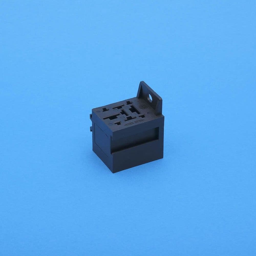 H/duty interlocking relay base with fixing hole RBHD1U