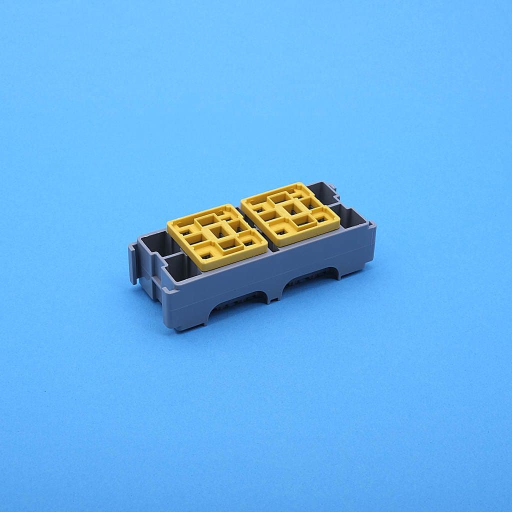 thumbnail image 2 of 11-way 12V Relay Fuse Holder With Wire For Cars Ships, Specifications 2 of 12