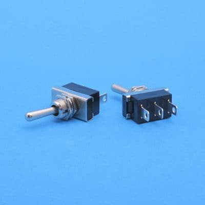 On/On single pole switch. Heavy duty silver contacts. 25A. (E898)