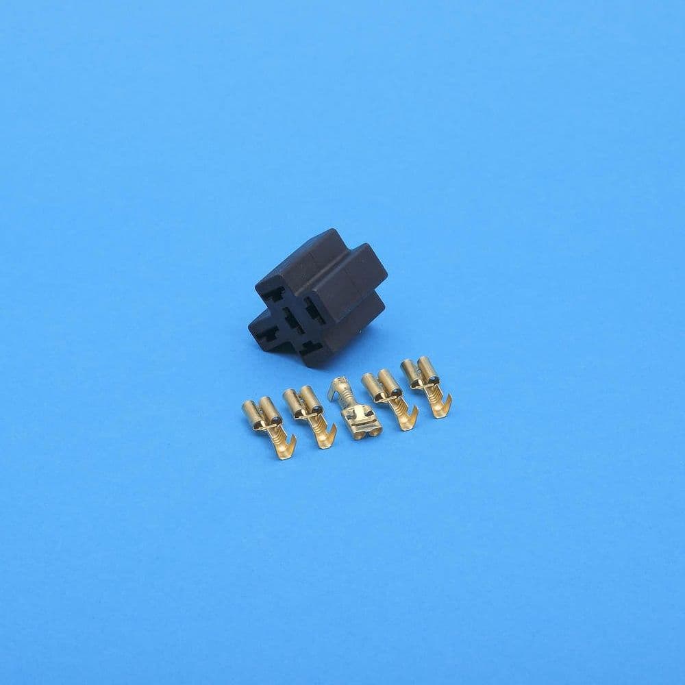 Single relay socket for bracketed relays With terminals RB8U
