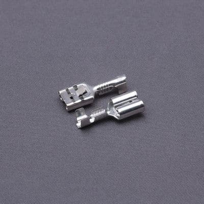 Tin plated 6.3mm female terminal with latch. 0.5-1mm cable. (3-2922-1/10)