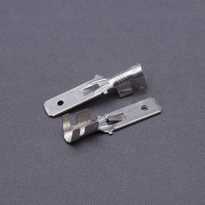 Tin plated 6.3mm male terminal with latch. 3 - 6mm cable. (3-2920-3/10)