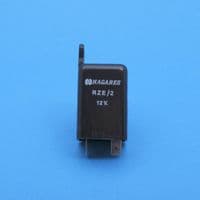 Universal warning buzzer. 12 volts. 72db piezo. Plug in base (16347)