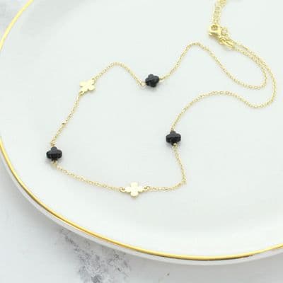 Black Stone Detail Flower Clover Necklace
