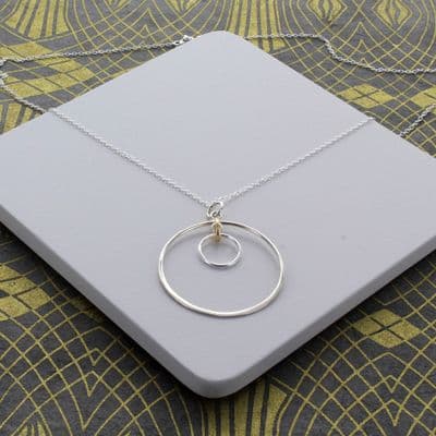 Double Circle Minimal Necklace