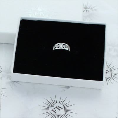 Filigree flower toe ring