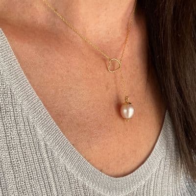 Heart Pearl Lariat