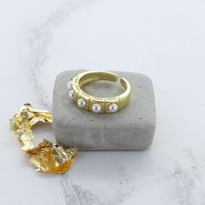 Pearl Band Ring