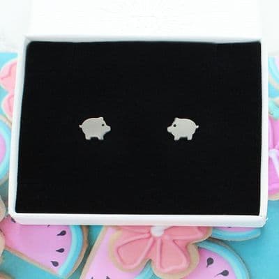 Simple Pig Stud Earrings
