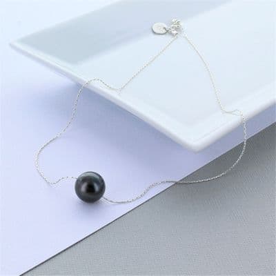 Tightrope Pearl Necklace