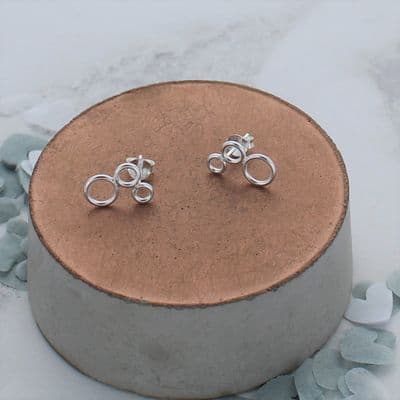 Triple Graduating Circle Stud Earrings