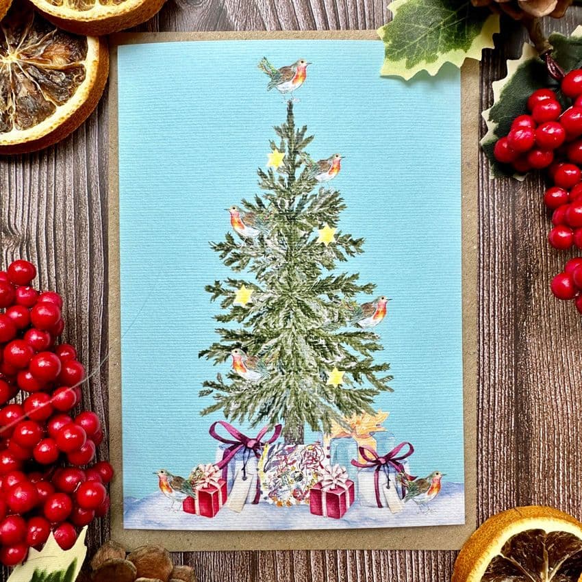 ROBIN AROUND THE CHRISTMAS TREE ECO CARD