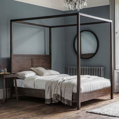 Spirit Retreat French Style 4 Poster Bed