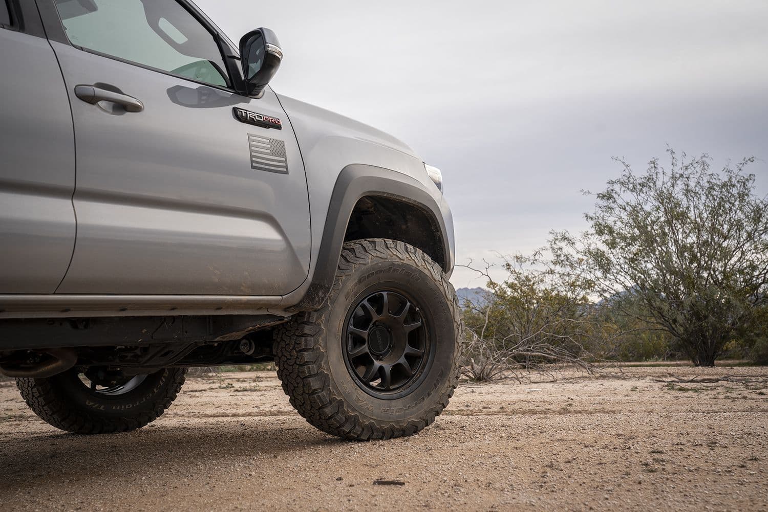 Method Race Wheels MR702 Bead Grip Black