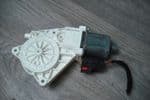 0130822822  128001161B  DODGE DART REAR DOOR WINDOW REGULATOR MOTOR   RIGHT SIDE