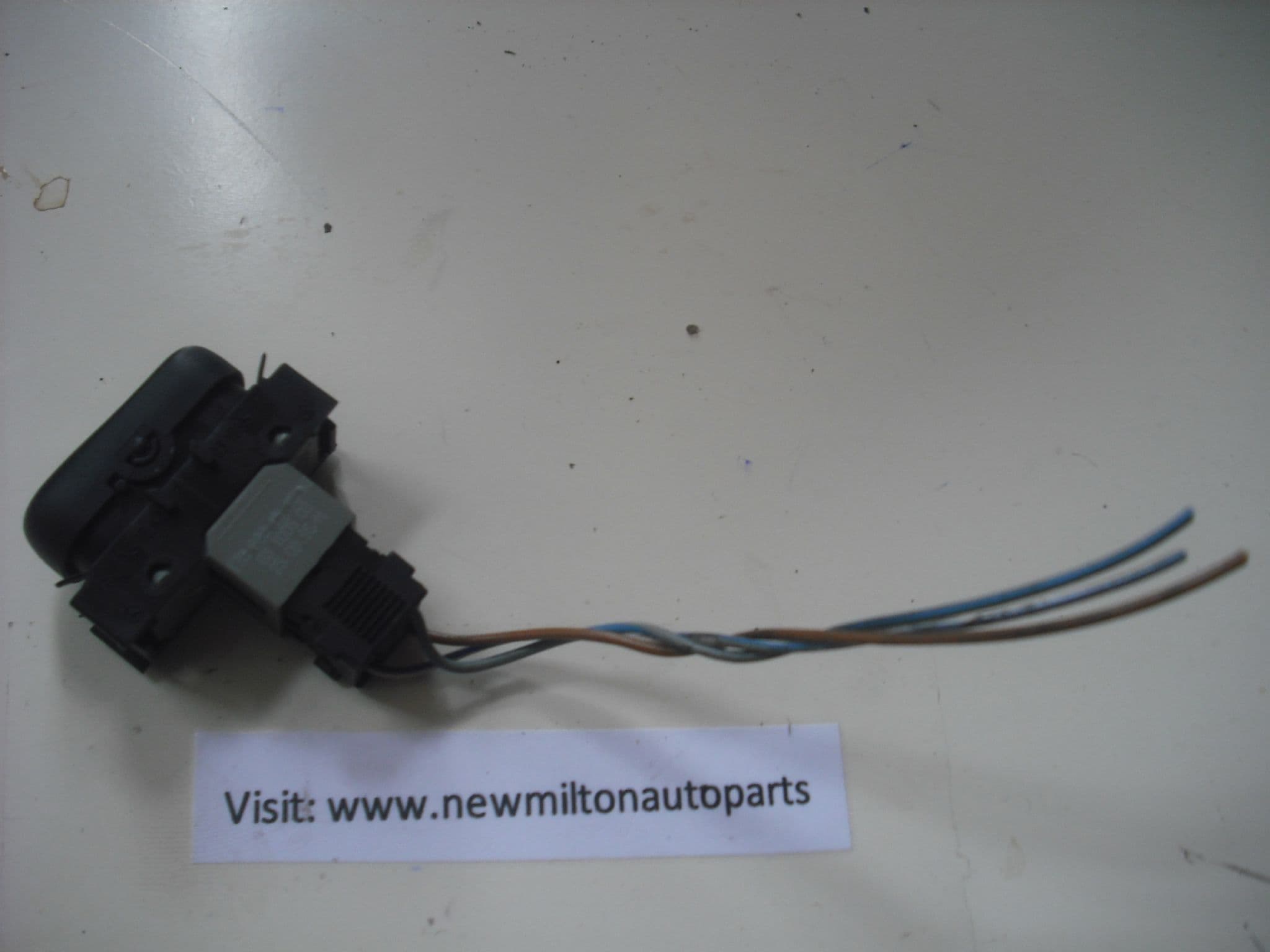 170 820 15 10 KZ MERCEDES BENZ R170 SLK ELECTRIC WINDOW SWITCH
