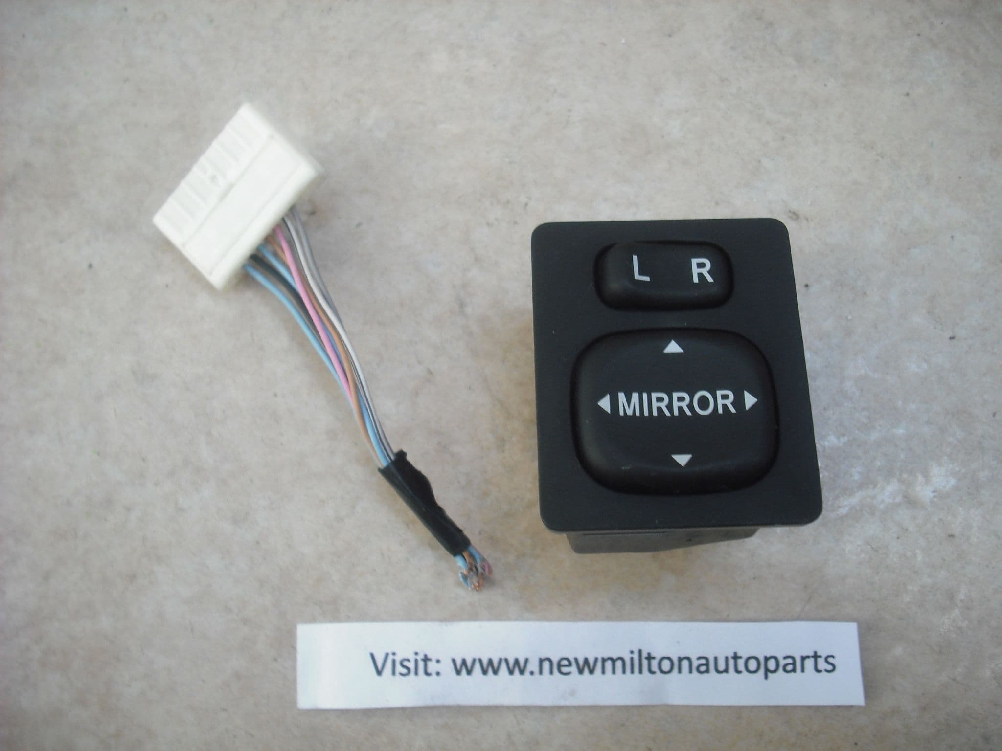183574 TOYOTA YARIS MK2 ELECTRIC DOOR MIRROR SWITCH