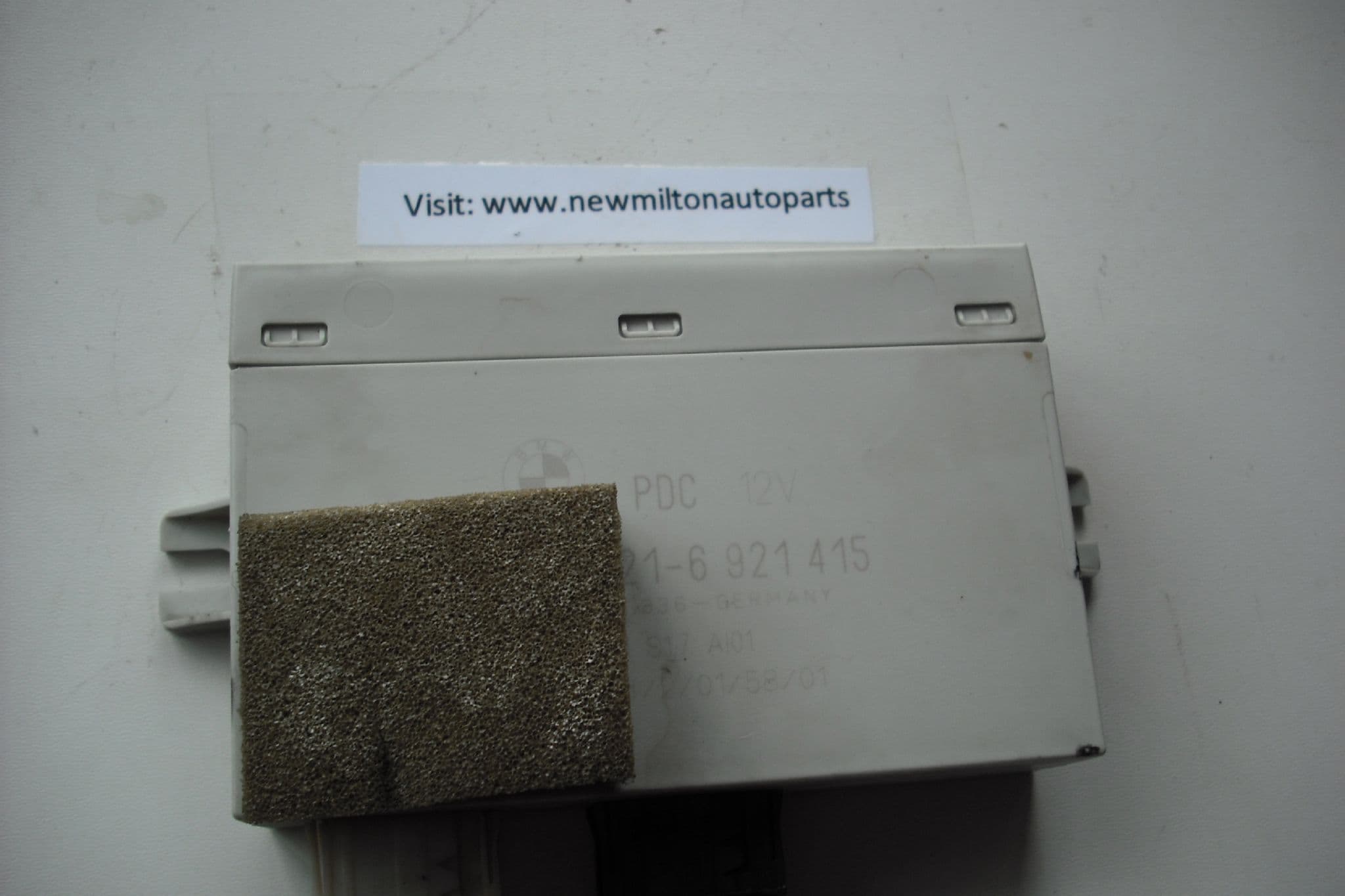 21-6 921 415 BMW E46 3 SERIES REAR PARKING SENSOR CONTROL MODULE