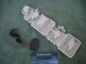 286621 A GENUINE AUDI A2 REAR BACK LIGHT LAMP BULB HOLDER AND WIRING LEFT SIDE LH