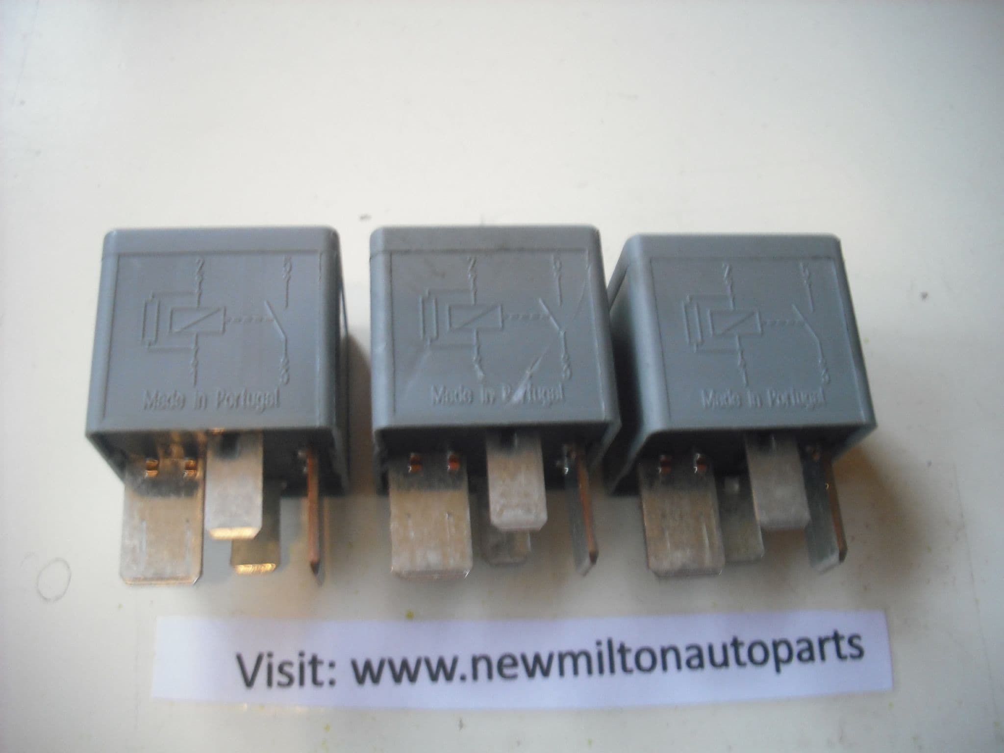 2x 5-poliges Steuerrelais 10A/20A 12V DC – F57B-14B192-AA – Kompatibel Mit Ford, Toyota & Cadillac – Plug-and-Play 2x 5-poliges Steuerrelais 10A/20A 12V DC – F57B-14B192-AA – Kompatibel Mit Ford, Toyota & Cadillac – Plug-and-Play