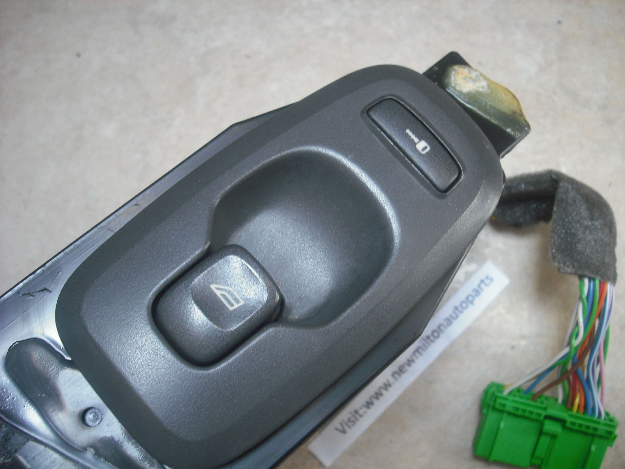 30658117 VOLVO S60 V70 FRONT PASSENGER DOOR ELECTRIC WINDOW SWITCH