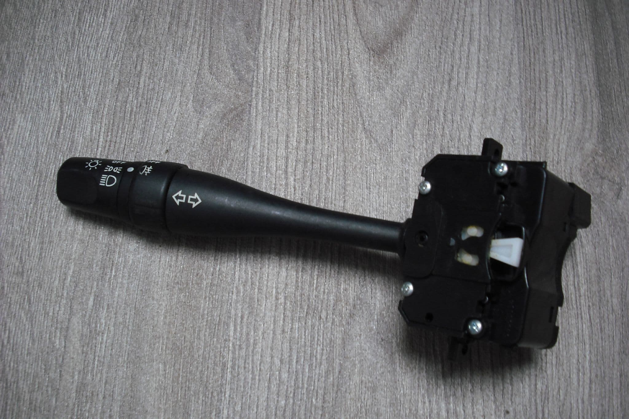 36828A 28F8 NISSAN MICRA K11 HEADLIGHT HEADLAMP INDICATOR REAR FOG