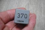 370    8D0 951 253   SKODA FABIA MK1 GREY RELAY